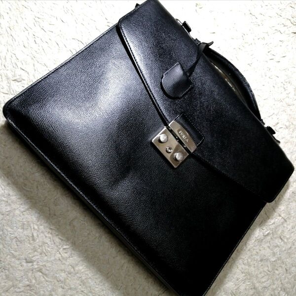 ★FURLA フルラ★オールレザー ビジネスバッグ 高級 ブリーフケース 鍵付 ブラック 本革 黒