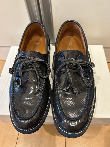 KISCO メンズ エナメルレザー ローファー濃紺 41