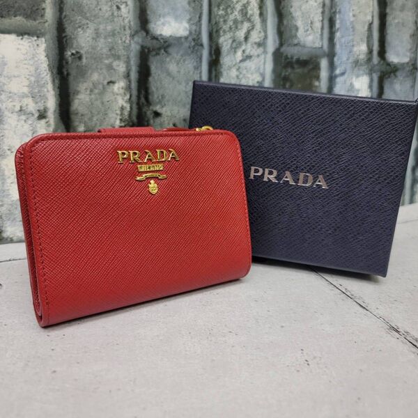 ほぼ未使用 正規品 PRADA サフィアーノ 1ML018 レッド プラダ財布