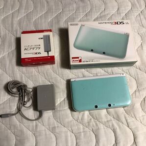 ニンテンドー3DS LL ミント×ホワイト 純正充電器付 SDHC4Gカード付
