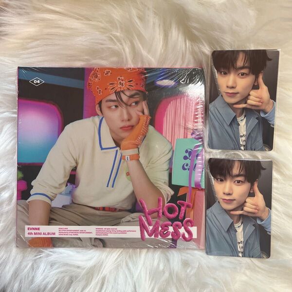 EVNNE hot mess CD トレカ イジョン