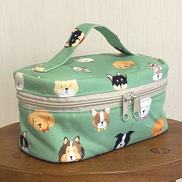 保冷剤ポケット付きランチバッグ 蝶ネクタイわんこ お弁当袋 ハンドメイド549