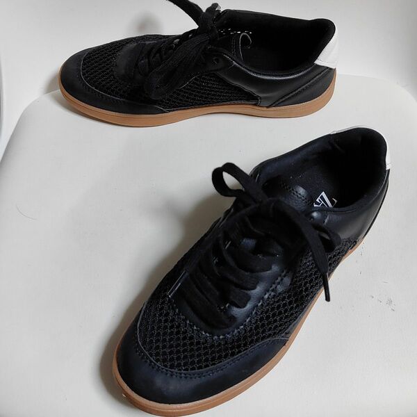 ZARA メッシュ ブラックスニーカー 36