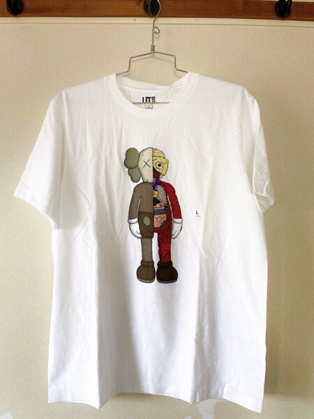 ユニクロ UT KAWS コラボTシャツ Lサイズ