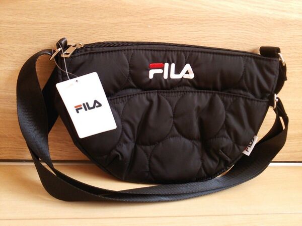 新品FILA*ショルダーバッグ*未使用フィラ*送料無料メンズ*鞄レディース*黒ボディバッグ