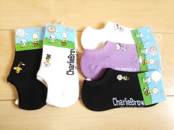 新品SNOOPY*靴下スヌーピー*未使用ベビー*送料無料キッズ*子供服ソックス