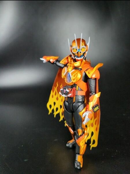 フィギュアーツ 仮面ライダー ファイアーガッチャードデイブレイク可動改修 塗装