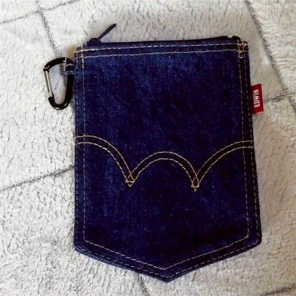 新品◆EDWINデニム生地 パスケース コインケース カードケース 財布 小銭入れ ジッパー、カラビナフック付き