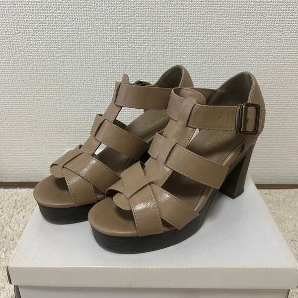 超美品 LOWRYSFARM ローリーズファーム サンダル ヒール グレーベージュ M