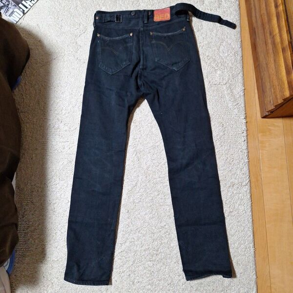 【日本製】Levi's RED リーバイスレッド デニムパンツ ブラックサスペンダーボタンシンチバック付ユーズド加工W30に