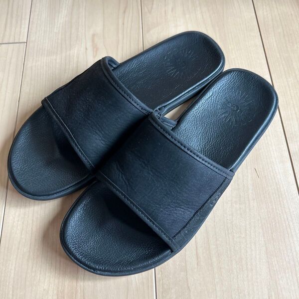 UGG サンダル シーサイドスライド 26cm ブラック