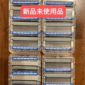 【新品未使用品】シック ハイドロ5 カスタム 替刃16個(正規品、ケース4個付)