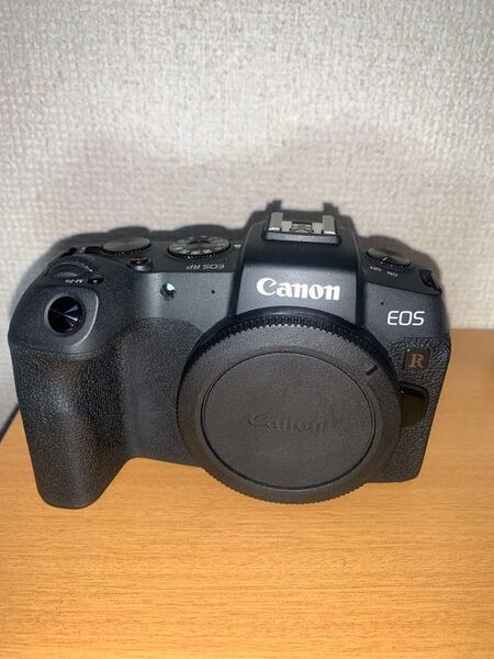 Canon EOS RP WITH 50mm f1.8 レンズ,Ef-Rf マウントアダプタと FLASHLIGHT