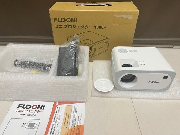 FUDONI ミニプロジェクター 1080P HDMI接続あり Amazonファイアースティック使用してました。