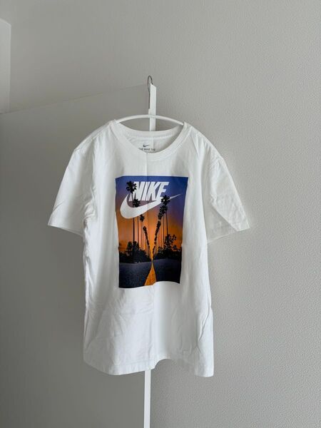 NIKE ナイキ Tシャツ 半袖Tシャツ ロゴTシャツ