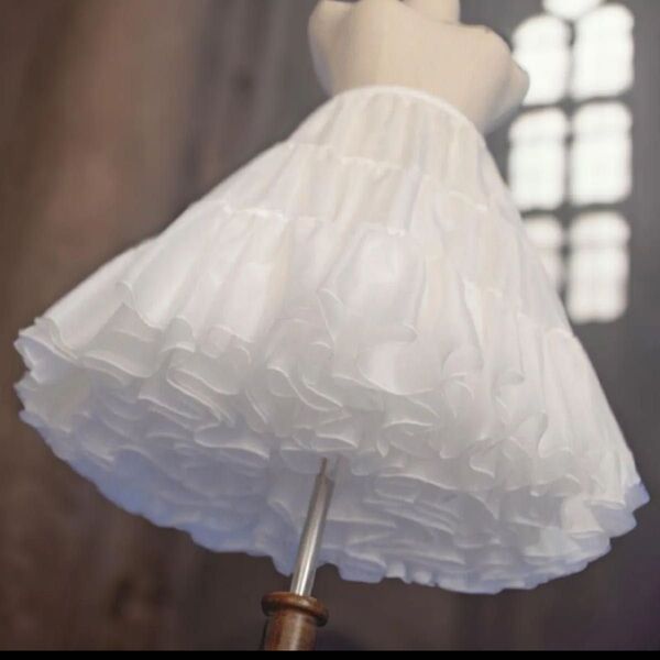 パニエ 白ホワイト メイド コスプレ ふわふわ ボリューム ワンピース 結婚式 ドレス