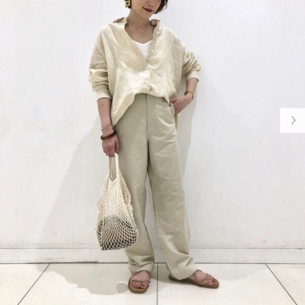 UNIQLO プレミアムリネンストライプシャツ