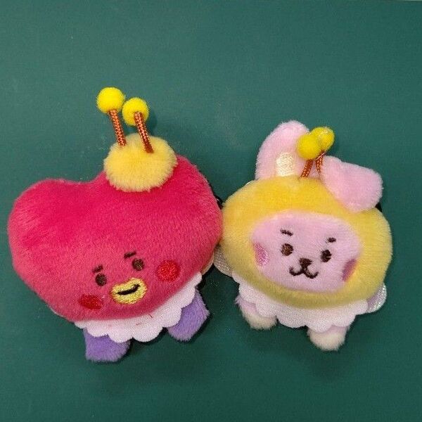 BT21 オリジナルぬいぐるみバッジ TATA&COOKY