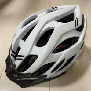 軽量ヘルメット 大人用 ホワイト 自転車 マウンテンバイク クロスバイク スケボー