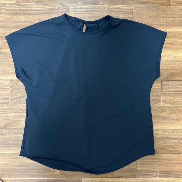 UNIQLO クレープジャージーフレンチスリーブ 半袖 シャツ Tシャツ クルーネック カットソー トップス