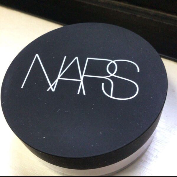NARS ライトリフレクティング プリズマティックパウダー ルース 03731