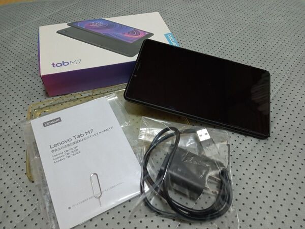 ☆★中古動作品★☆Lenovo Tab M7 タブレット (TB-7305F) オマケ透明ケース付き