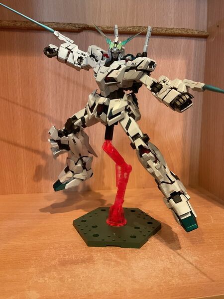 MG ユニコーンガンダム 塗装済み 完成品 デストロイモード ガンプラ