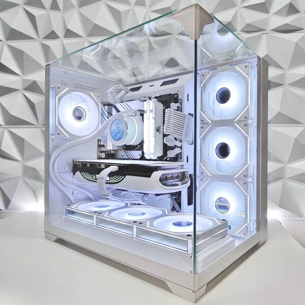 ゲーミングPC 白 ホワイト RTX4070Ti Core i7 14700KF