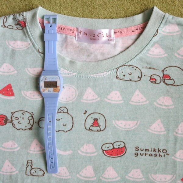 すみっコぐらし 腕時計とTシャツの2点セット