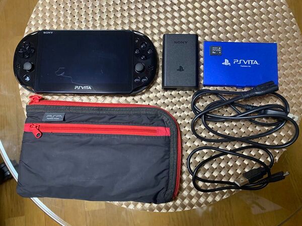 SONY PS Vita PCH-2000 本体 ブラック メモリカード8GB おまけ付き