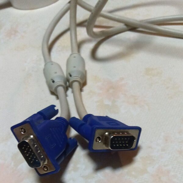 VGAケーブル PC用 ディスプレイケーブル