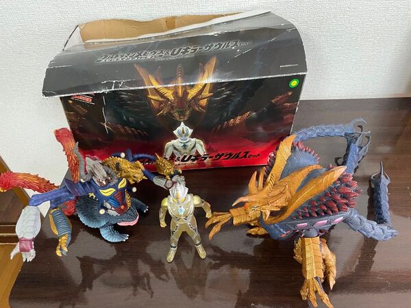 ウルトラマン メビウス Uキラーザウルス ギガキマイラ セット