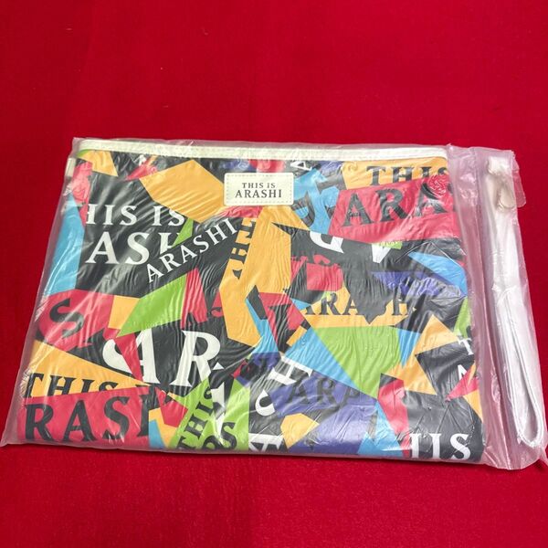 嵐 THIS IS ARASHI グッズ クラッチバッグ マルチカラー 未使用