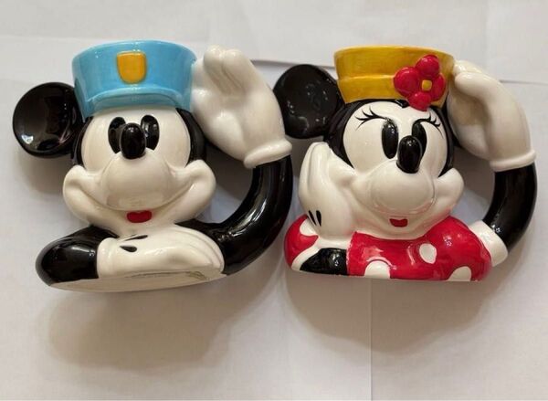 【ディズニー】東京ディズニーランドレトロな可愛いカップ2つあわせて 送料込み 陶器 希少稀 レトロ