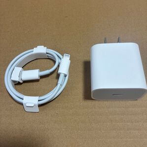 iPhone 純正充電器(USBPD-20W)と純正タイプCライトニングケーブル未使用☆セット売り☆