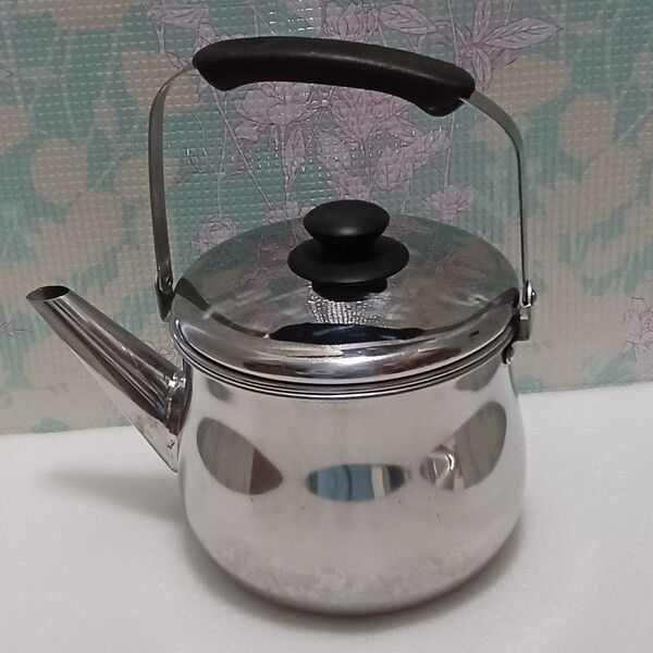 ステンレス製 ケトル ヤカン 麦茶 適正容量約2.4L