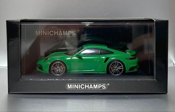 MINICHAMPS ポルシェ 911 (992) ターボ S クーペ スポーツデザイン 2021 グリーン 1/43スケール