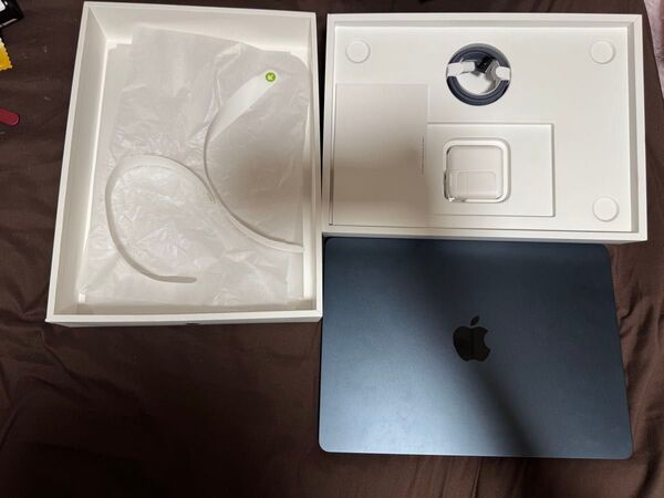 Macbook Air M3 (13インチ) USキーボード 8GB 256GB 2024モデル ミッドナイト