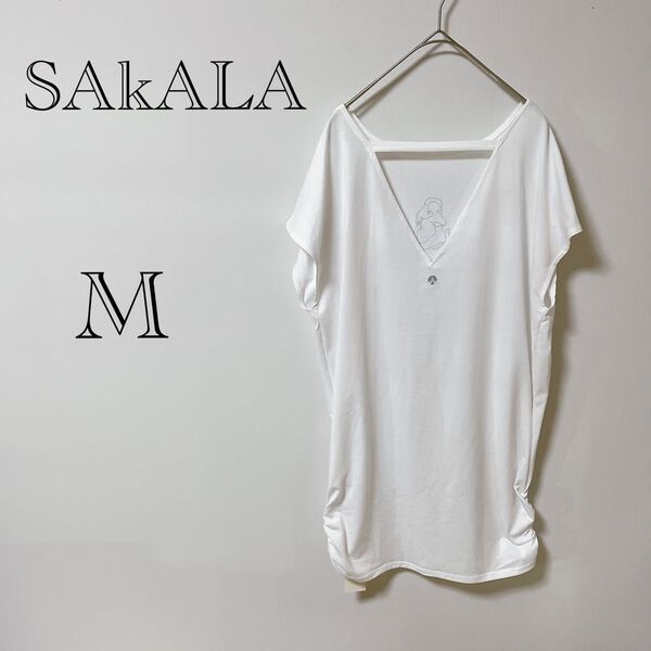 未使用 SAkALA ホワイト Vネック チュニック M カットソー Tシャツ 半袖 レディース