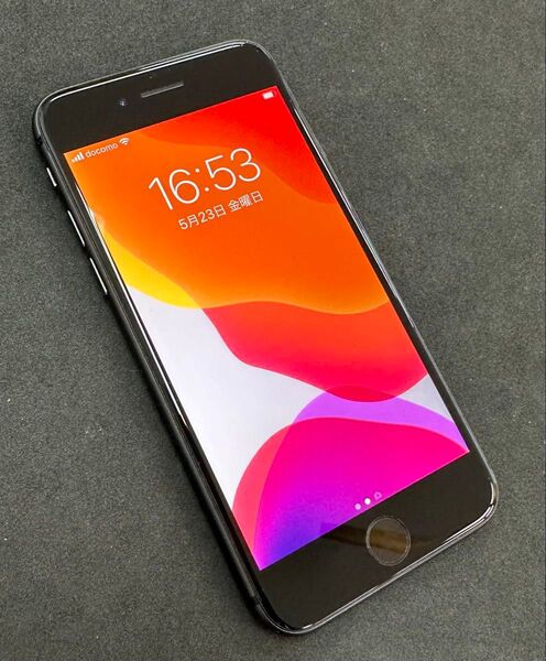 【中古】iPhone8 64GB SIMフリー