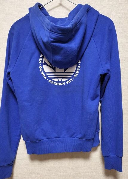 アディダス 【adidas】72 the world bland 青 レディース パーカー M