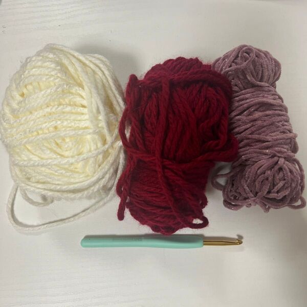 セリア ダイソー 毛糸 手芸 ハンドメイド 編み物