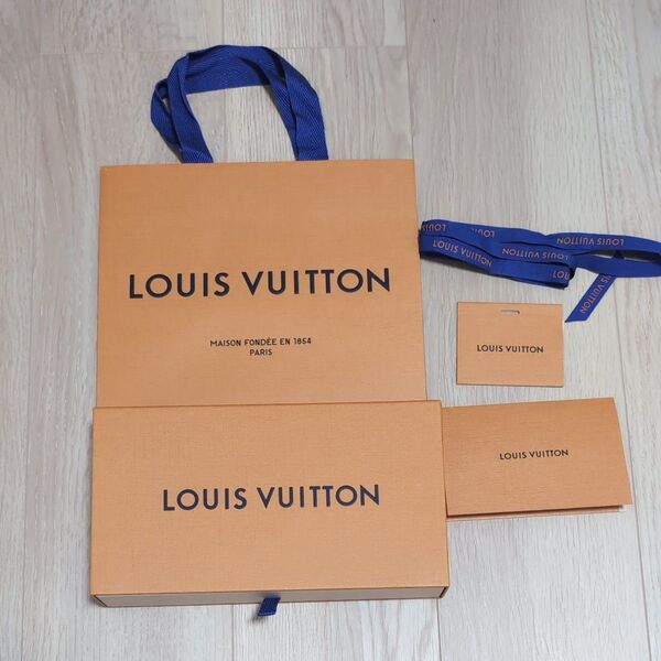 LOUIS VUITTON ショッパー 空箱 リボン メッセージカード タグ セット