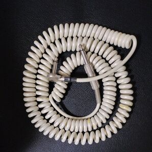 島村楽器 バスカーズ ギターシールド カールコード S/L ホワイト