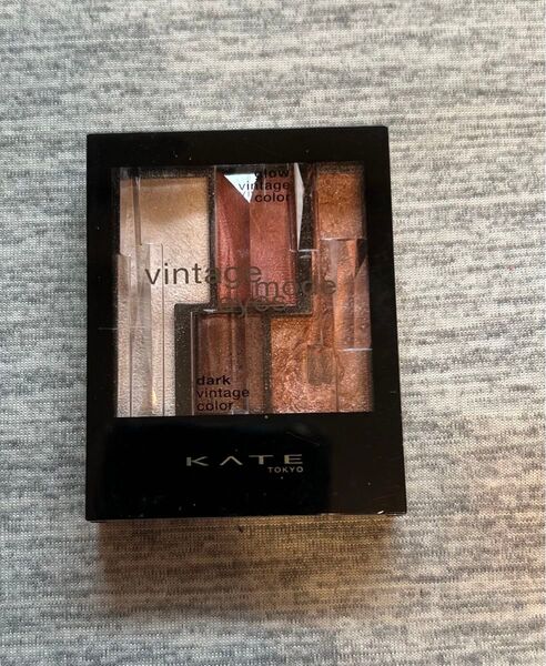 ケイト ヴィンテージモードアイズ RD-1 KATE アイシャドウ コーセー KOSE