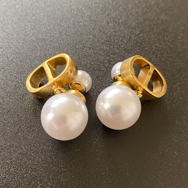 DIOR ディオール ピアス トライバル パール ロゴ ゴールド アクセサリー