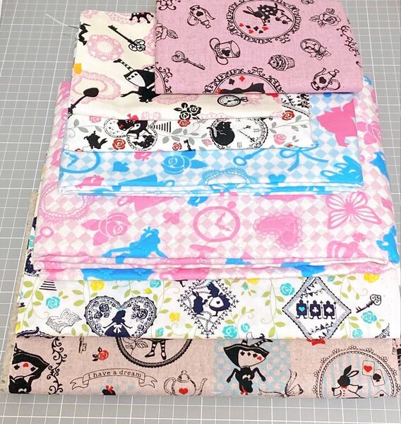 ハギレ 大量 まとめ売り セット売り 不思議の国のアリス シルエット柄 パッチワーク シーチング オックス キルティング 生地