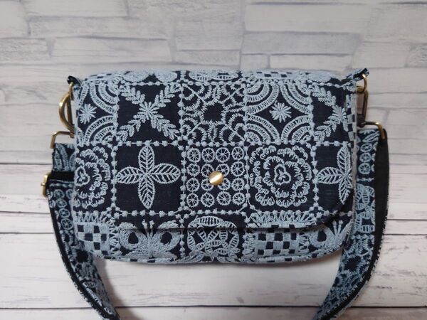 forest tile navy ミナペルホネン カバーバッグ