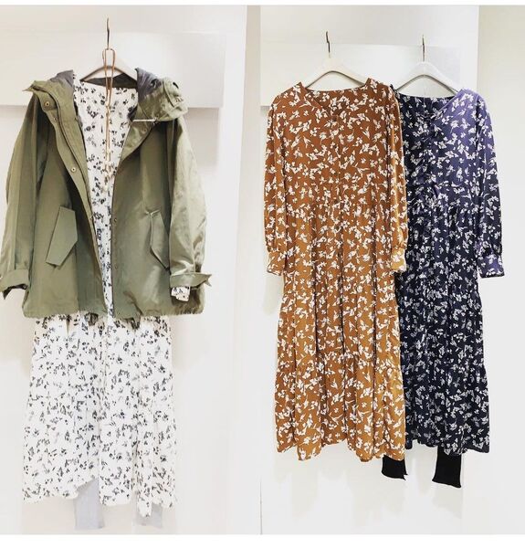 新品 BOUTIQUE nicole ティアードロングワンピース 花柄 ブラウン 長袖 茶 フロントボタン ブティックニコル
