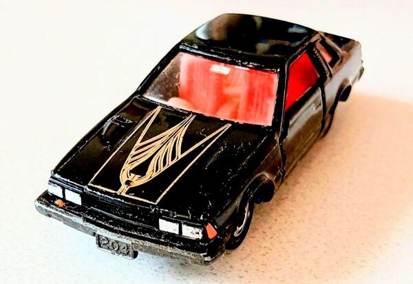 トミカ No.6 日産 シルビア